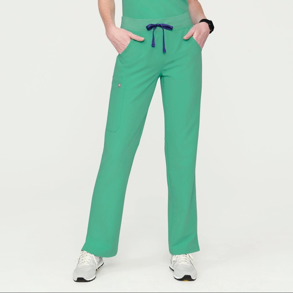 Figs Surgical Green Kade Cargo PETITE medium